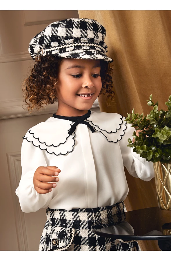 Szettek, blúzok, nadrágok, pulóverek