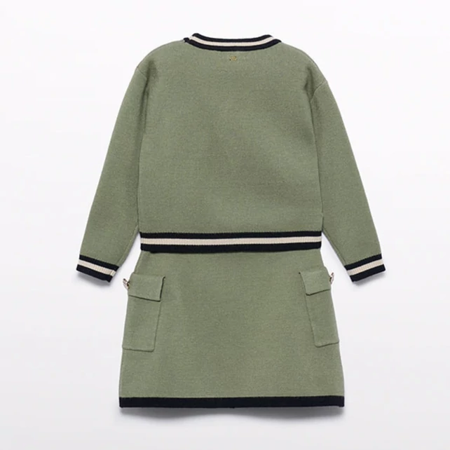 Abel&lula arany gombos pulóver és szoknya szett 2025 TÉL