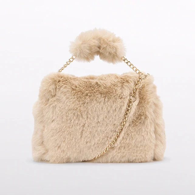 Abel&lula nagyméretű alkalmi szőrmetáska 2025 TÉL Abel&lula nagyméretű alkalmi szőrmetáska 2025 TÉL