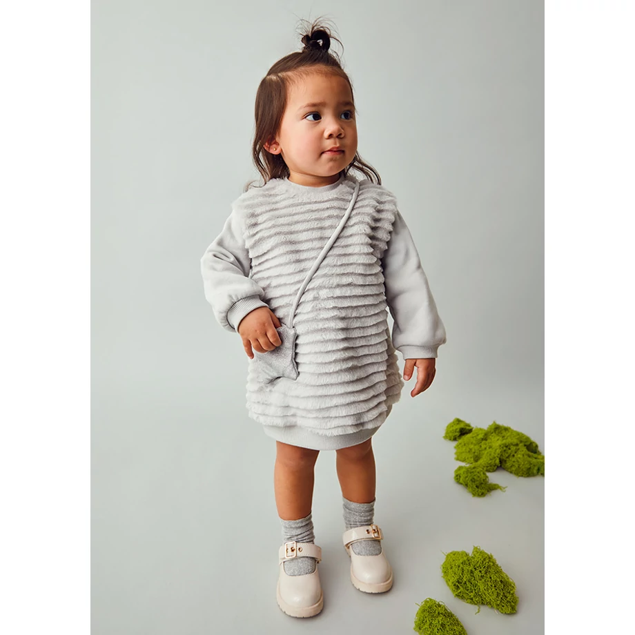 Mayoral pihe-puha szőrmés pamutruha kistáskával 2025 TÉL Mayoral pihe-puha szőrmés pamutruha kistáskával 2025 TÉL